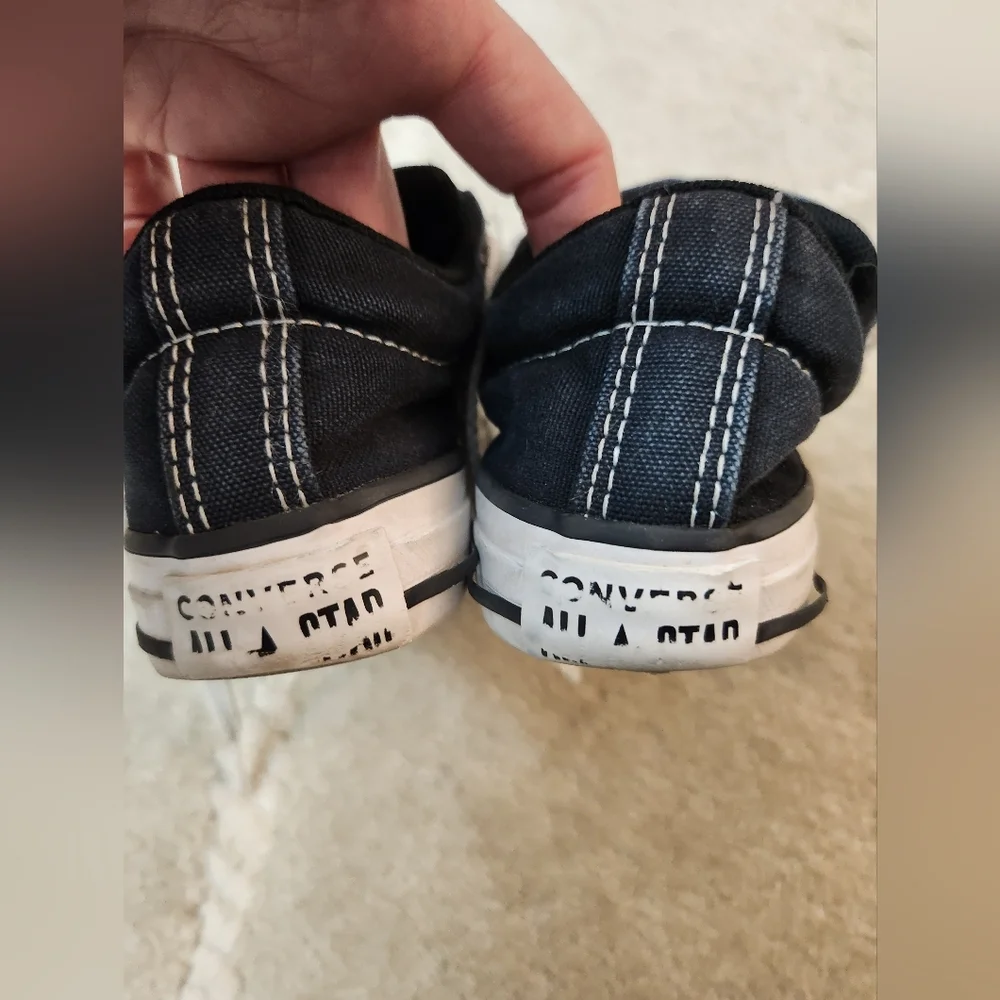Converse Kids Black and White Low Top Chuck Taylor Padded Style Sneakers Size 12